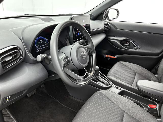 Toyota YARIS Cross Hybrid 115 Dynamic | Navigatie | Lichtmetalen velgen |