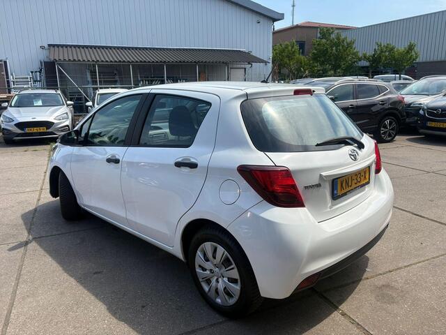 Toyota YARIS 1.0 VVT-i Now Airco, radio