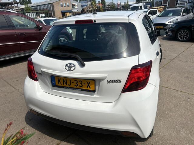 Toyota YARIS 1.0 VVT-i Now Airco, radio