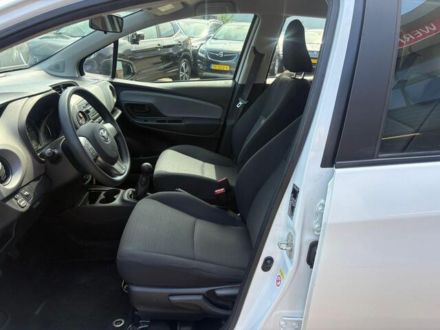 Toyota YARIS 1.0 VVT-i Now Airco, radio