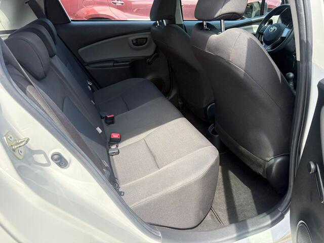Toyota YARIS 1.0 VVT-i Now Airco, radio