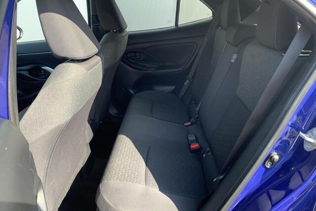 Toyota YARIS Cross 1.5 Hybrid Explore Stoel- en Stuurverwarming | LED | Camera | Apple Carplay