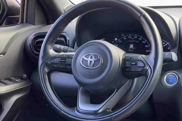 Toyota YARIS Cross 1.5 Hybrid Explore Stoel- en Stuurverwarming | LED | Camera | Apple Carplay