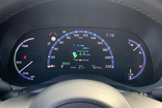 Toyota YARIS Cross 1.5 Hybrid Explore Stoel- en Stuurverwarming | LED | Camera | Apple Carplay