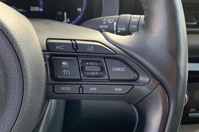 Toyota YARIS Cross 1.5 Hybrid Explore Stoel- en Stuurverwarming | LED | Camera | Apple Carplay