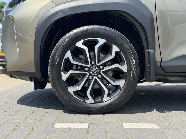 Toyota YARIS Cross 1.5 Hybrid 115 First Edition | GEEN AFLEVERKOSTEN | Navigatie, Camera, Draadloze telefoonlader