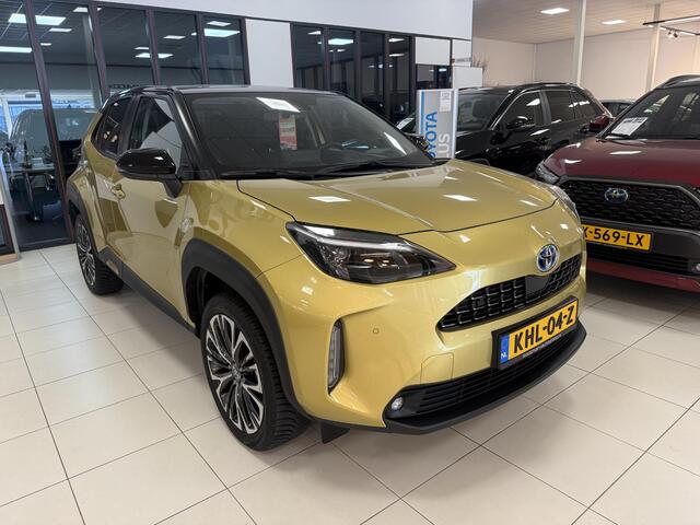 Toyota YARIS Cross 1.5 Hybrid Executive met Panoramadak, Bi Tone, zeer luxe en mooie auto