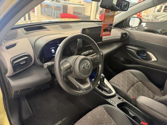 Toyota YARIS Cross 1.5 Hybrid Executive met Panoramadak, Bi Tone, zeer luxe en mooie auto