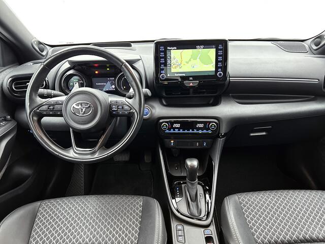 Toyota YARIS 1.5 Hybrid Executive | Dealer onderhouden | JBL | Head-Up Display | dodehoek detectie | stoel+stuurverwarming | Draadloze telefoonlader | Pakeersensoren voor+achter | Navigatie | Apple CarPlay/Android Auto |
