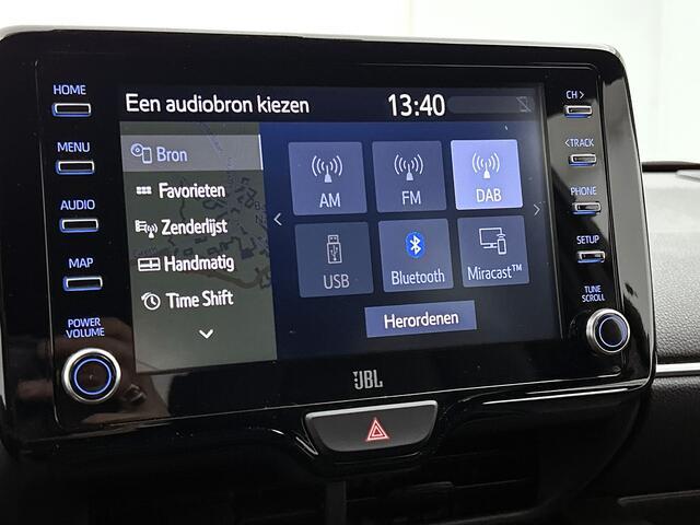 Toyota YARIS 1.5 Hybrid Executive | Dealer onderhouden | JBL | Head-Up Display | dodehoek detectie | stoel+stuurverwarming | Draadloze telefoonlader | Pakeersensoren voor+achter | Navigatie | Apple CarPlay/Android Auto |