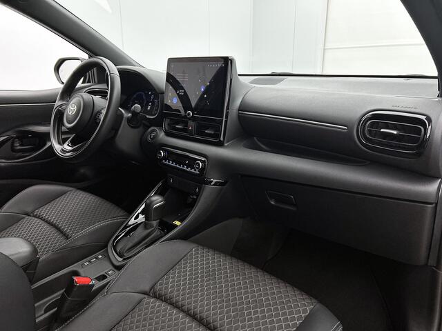 Toyota YARIS 1.5 Hybrid 130 Executive | BTW voertuig | Dodehoek detectie | Stoel+stuurverwarming | Parkeersensoren voor+achter | Draadloze telefoonlader | Apple CarPlay/Android Auto | Cruise Control Adaptive |