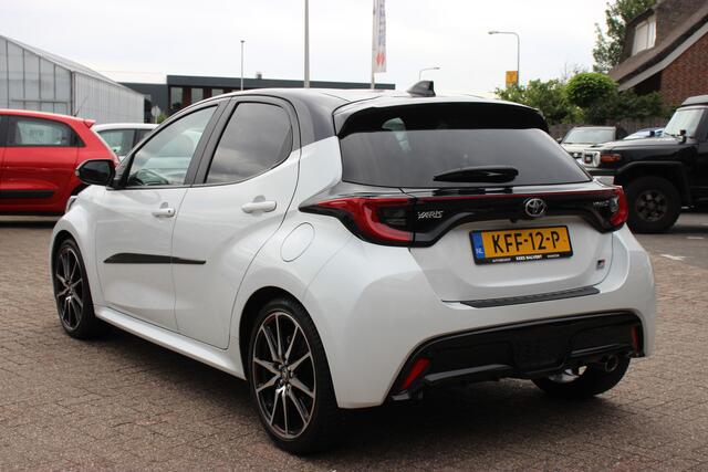 Toyota YARIS 1.5 Hybrid GR Sport | Blindspot | Head-up | Stoelverwarming | Keyless |