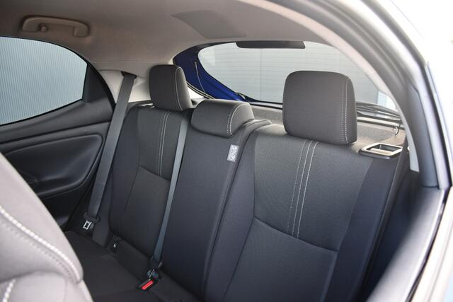 Toyota YARIS 1.5 Hybrid 115 Dynamic Automaat 116pk | Comfort pakket | Dodehoek detector | Achteruitrijcamera |