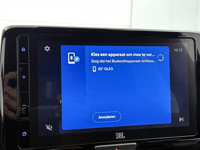 Toyota YARIS 1.5 Hybrid Executive | JBL | Head-Up Display | Dodehoek Detectie | Stoel+stuurverwarming | Parkeersensoren voor+achter | Draadloze telefoonlader | Navigatie | Apple CarPlay/Android Auto |