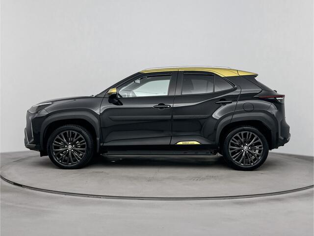 Toyota YARIS Cross 1.5 Hybrid Adventure Limited | Treeplanken | Parkeersensoren V+A | LM-Velgen | Afneembare Trekhaak |