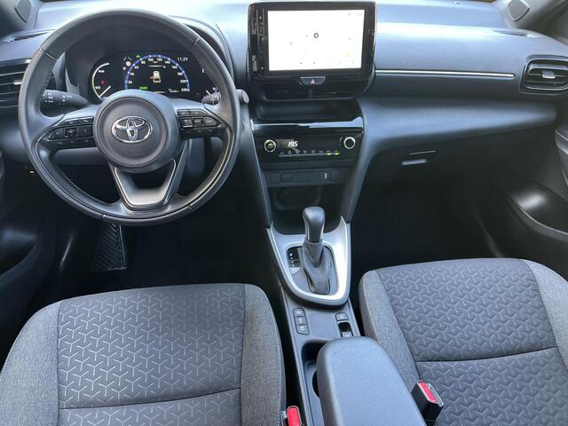 Toyota YARIS Cross 1.5 Hybrid Dynamic | Navigatie | Carplay | Keyless entry | LED koplampen | 17 inch LM-velgen |