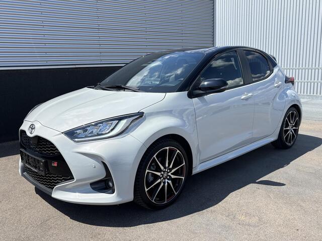 Toyota YARIS 1.5 Hybrid GR Sport Bi-tone