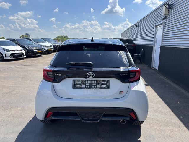 Toyota YARIS 1.5 Hybrid GR Sport Bi-tone