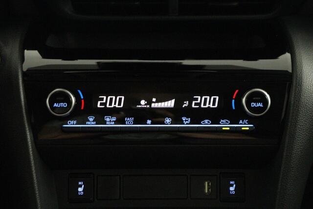 Toyota YARIS Cross 1.5 Hybrid Adventure | Stoel/Stuurverwarming | Parkeersensoren | Electrische kofferklep | Blindspot |