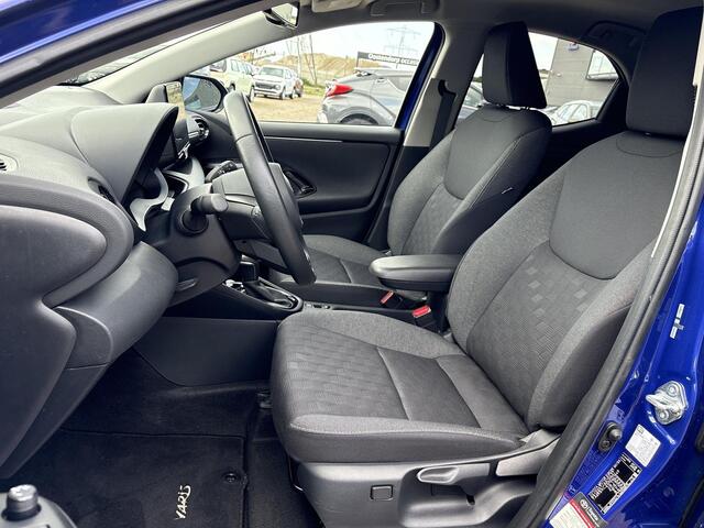 Toyota YARIS 1.5 Hybrid Dynamic **DODE HOEK DETECTIE/ PARKEERSENSOREN/ STOELVERWARMIING**