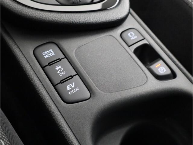 Toyota YARIS 1.5 Hybrid 115 First Edition