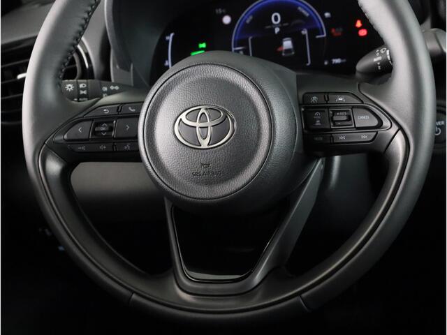Toyota YARIS 1.5 Hybrid 115 First Edition