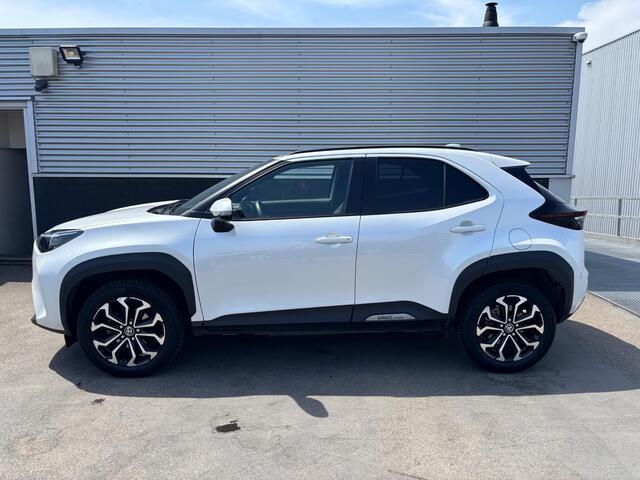 Toyota YARIS Cross 1.5 Hybrid Dynamic PLUS Dodehoekdetectie, Stoelverwarming, Parkeersensoren voor + achter, LMV, LED, Smart Key, Privacy glass, Elek. inklapbare spiegels