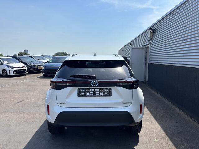 Toyota YARIS Cross 1.5 Hybrid Dynamic PLUS Dodehoekdetectie, Stoelverwarming, Parkeersensoren voor + achter, LMV, LED, Smart Key, Privacy glass, Elek. inklapbare spiegels