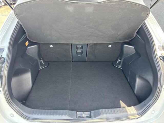 Toyota YARIS Cross 1.5 Hybrid Dynamic PLUS Dodehoekdetectie, Stoelverwarming, Parkeersensoren voor + achter, LMV, LED, Smart Key, Privacy glass, Elek. inklapbare spiegels