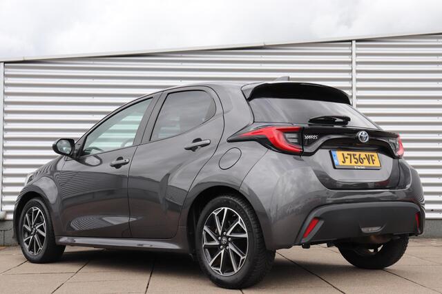 Toyota YARIS 1.5 Hybrid First Edition, Stoelverwarming voor, Dealer onderhouden, Apple Carplay/Android Auto!