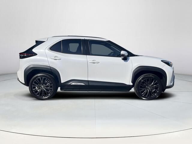 Toyota YARIS Cross 1.5 Hybrid Adventure | Stoelverwarming | Carplay | Parkeersensoren | Treeplanken | LED koplampen |