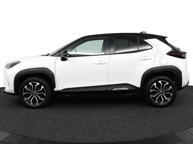 Toyota YARIS Cross 1.5 Hybrid Executive | Apple Carplay/Android Auto | 4 x 4 | stoel verwarming |