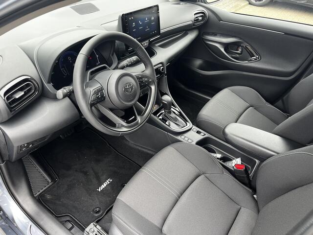 Toyota YARIS 1.5 Hybrid 115 Dynamic Comfort Pack Limited Nieuw Model Parkeer dodehoek Sensoren Stoel Stuur Verwarmd