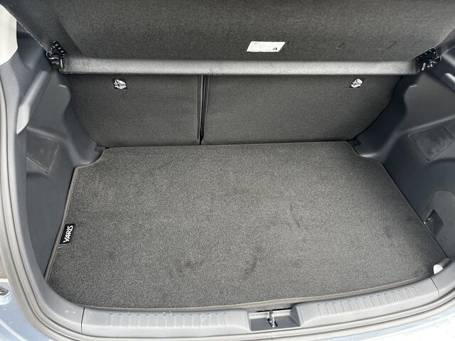 Toyota YARIS 1.5 Hybrid 115 Dynamic Comfort Pack Limited Nieuw Model Parkeer dodehoek Sensoren Stoel Stuur Verwarmd