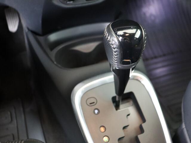 Toyota YARIS 1.5 Hybrid Premium | Dealeronderhouden | Panoramadak | Stoelverwarming | Climate Control | Cruise Control | Achteruitrijcamera | Armsteun | Bluetooth |