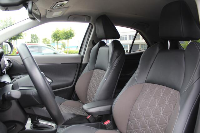 Toyota YARIS Cross 1.5 Hybrid Executive | Rijklaar | Stoel/Stuur-verw. | Adap. Cruise | Dodehoekdetectie | PDC | Camera
