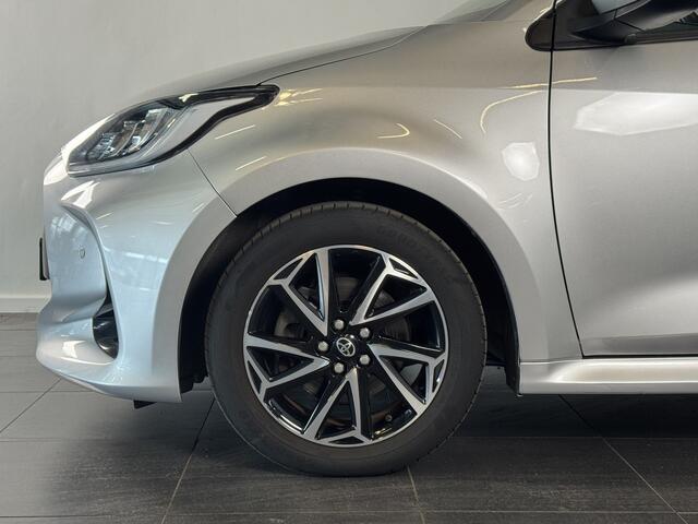 Toyota YARIS 1.5 Hybrid 115 Style Limited | Panoramadak | Head-up display | Parkeersensoren |