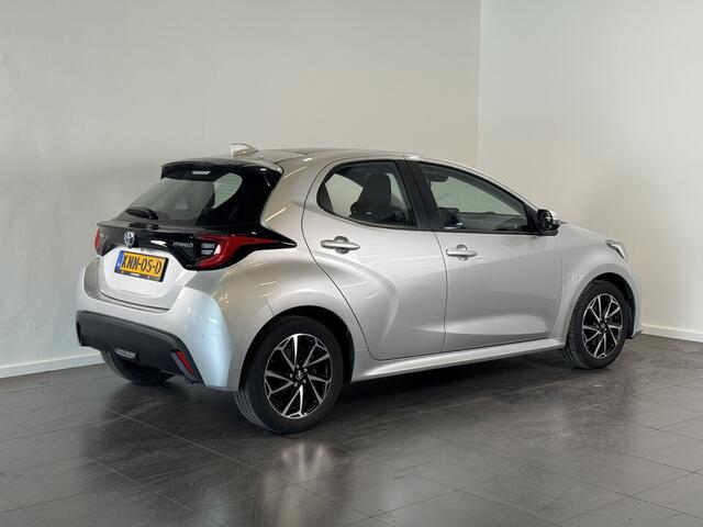 Toyota YARIS 1.5 Hybrid 115 Style Limited | Panoramadak | Head-up display | Parkeersensoren |