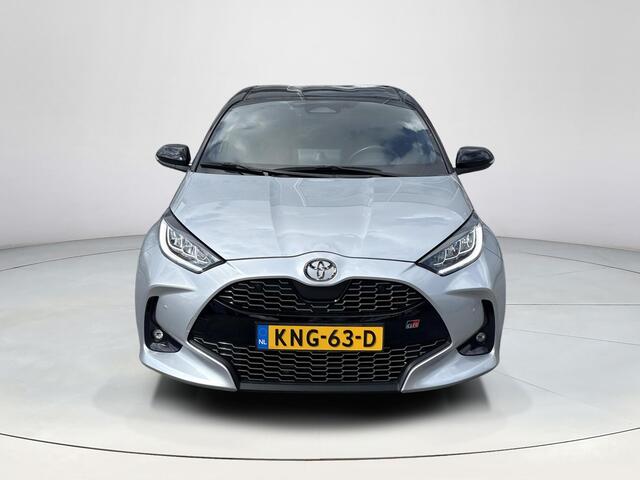 Toyota YARIS 1.5 Hybrid GR Sport **DODEHOEK DETECTIE/ STOELVERWARMING/ PARKEERSENSOREN**