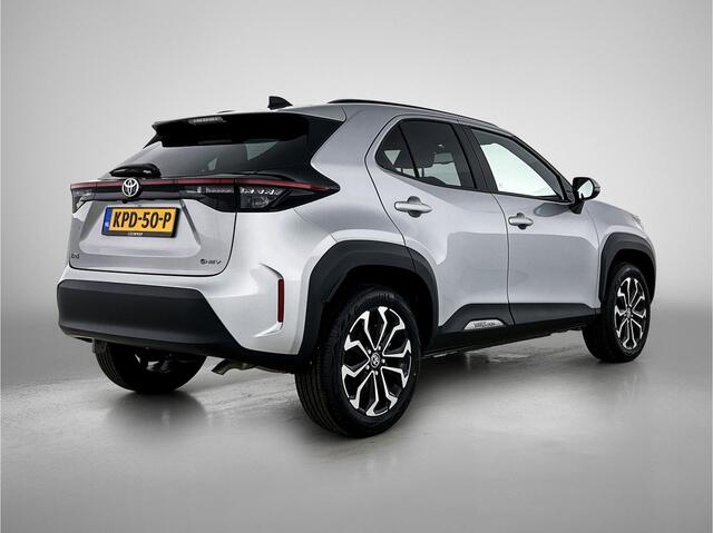 Toyota YARIS Cross 1.5 Hybrid 115 Dynamic | Voorstoelen verwarmd |