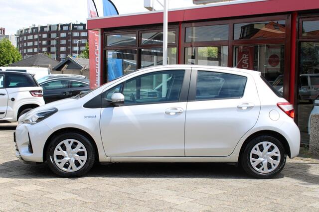 Toyota YARIS 1.5 Hybrid Premium