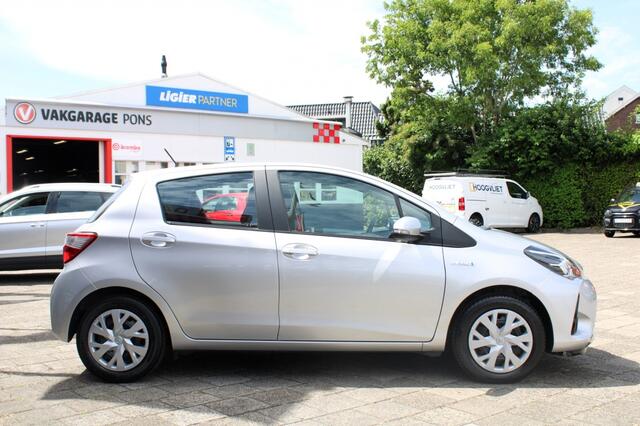 Toyota YARIS 1.5 Hybrid Premium