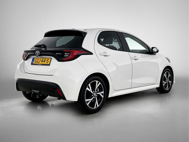 Toyota YARIS 1.5 Hybrid 115 First Edition | Dealer Onderhouden | Trekhaak Afneembaar | Apple CarPlay/Android Auto | Cruise Control Adaptive | Climate Control | Achteruitrijcamera | leseman