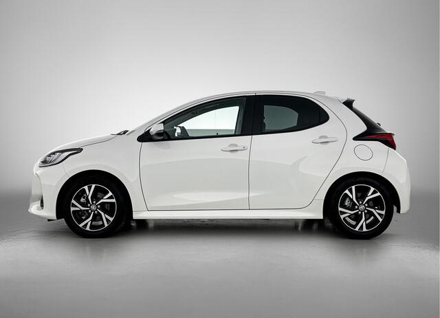 Toyota YARIS 1.5 Hybrid 115 First Edition | Dealer Onderhouden | Trekhaak Afneembaar | Apple CarPlay/Android Auto | Cruise Control Adaptive | Climate Control | Achteruitrijcamera | leseman