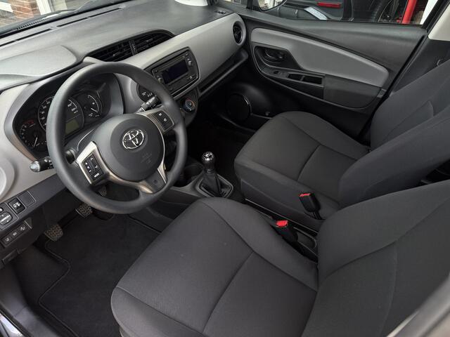 Toyota YARIS 1.0 VVT-i Active | airco | zuinig | 15 inch velgen met allseason banden |