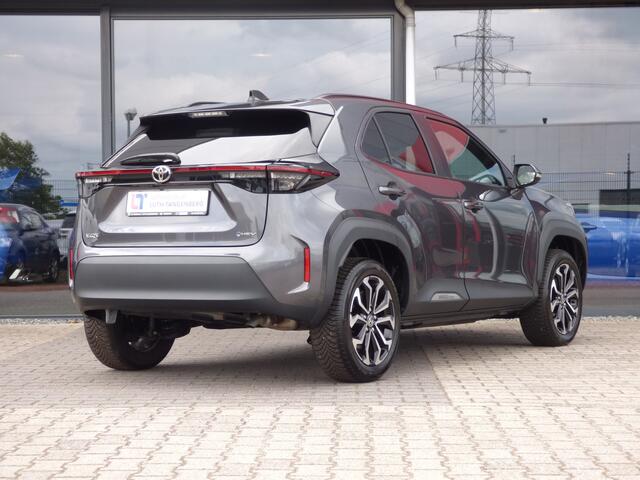 Toyota YARIS Cross 1.5 Hybrid Dynamic Winter Pack | 4 seizoenen banden |