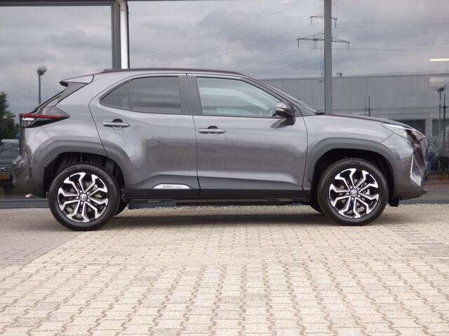 Toyota YARIS Cross 1.5 Hybrid Dynamic Winter Pack | 4 seizoenen banden |