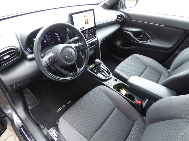 Toyota YARIS Cross 1.5 Hybrid Dynamic Winter Pack | 4 seizoenen banden |