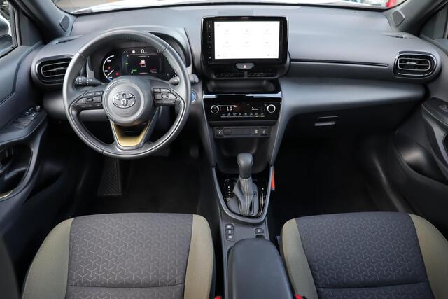 Toyota YARIS Cross 1.5 Hybrid Explore, LM Velgen, Parkeersensoren, Navi, Apple carplay / Android auto.