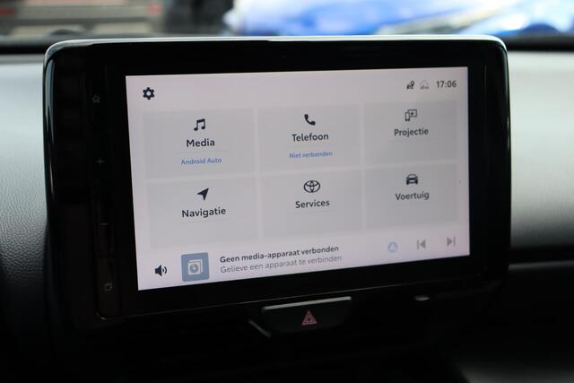 Toyota YARIS Cross 1.5 Hybrid Explore, LM Velgen, Parkeersensoren, Navi, Apple carplay / Android auto.